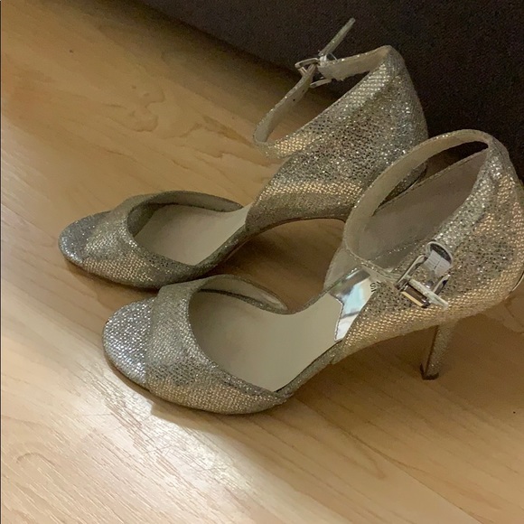 Michael Kors heels - Picture 2 of 4